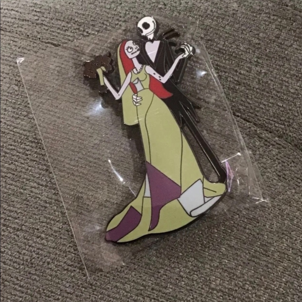 Jack & Sally Wedding Halloween Pin Brooch - Picture 2 of 4